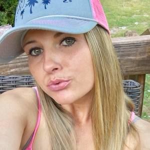 Meet your Posher, Candice